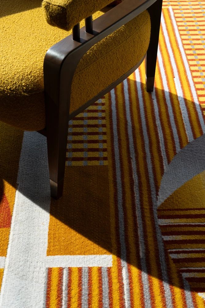 ดีเทลพรมทอลาย Mid-Century ANdAZ One Bangkok