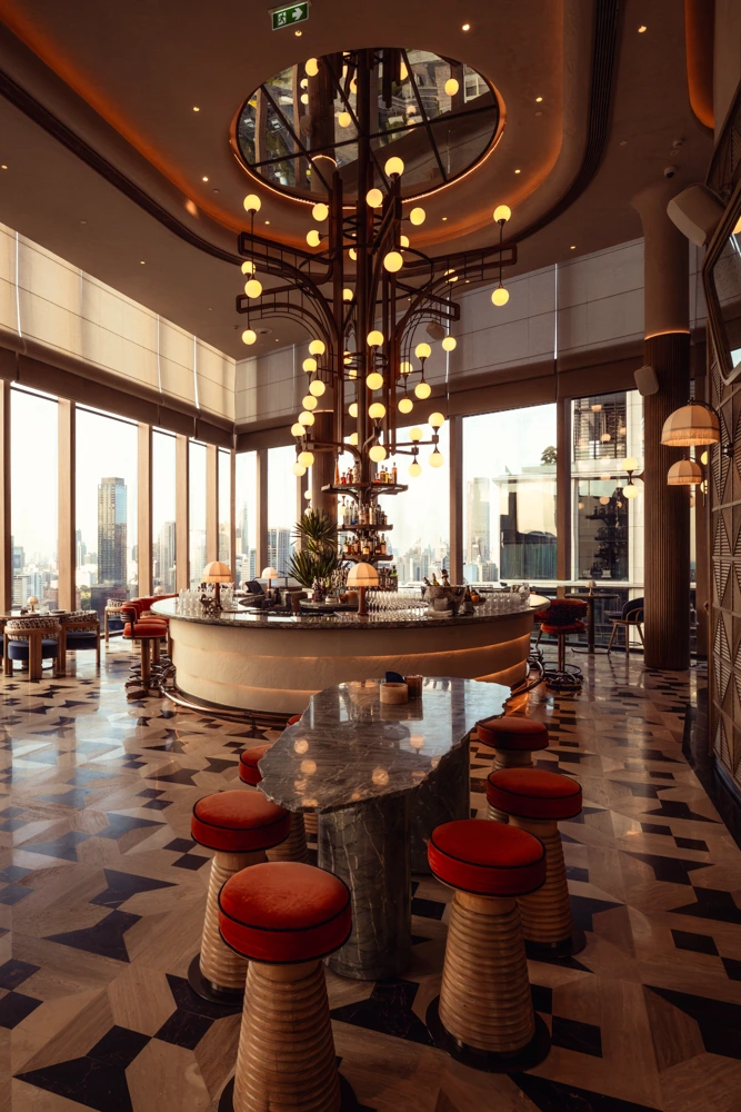 Royal Clubhouse ชั้น 7 ANdAZ One Bangkok