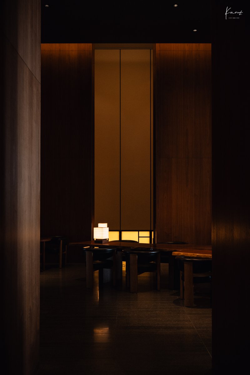 มุมนั่งเล่นใน Andaz Lounge ชั้น 51