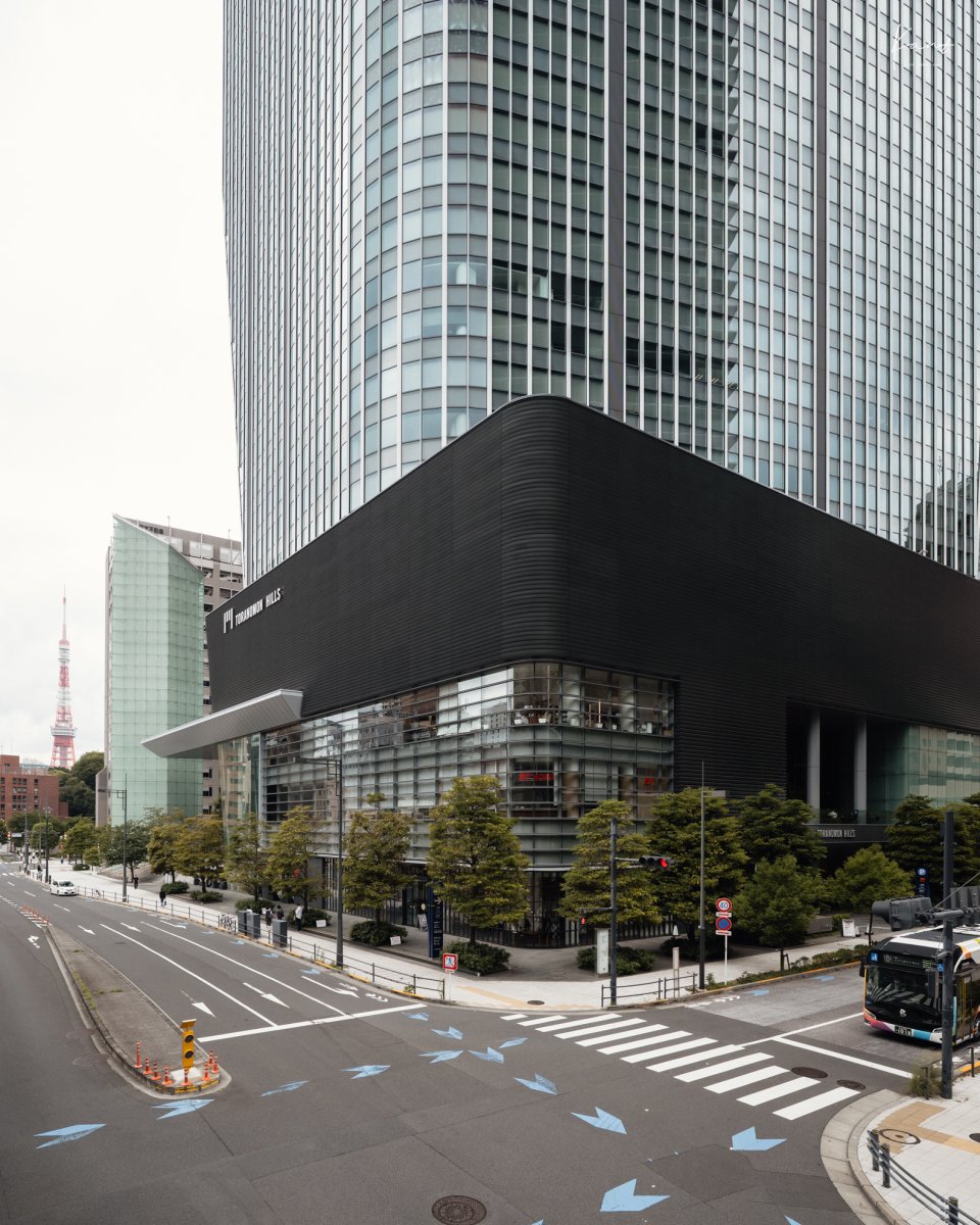 อาคาร Toranomon Hills Mori Tower สูง 52 ชั้น ที่ตั้งของ Andaz Tokyo