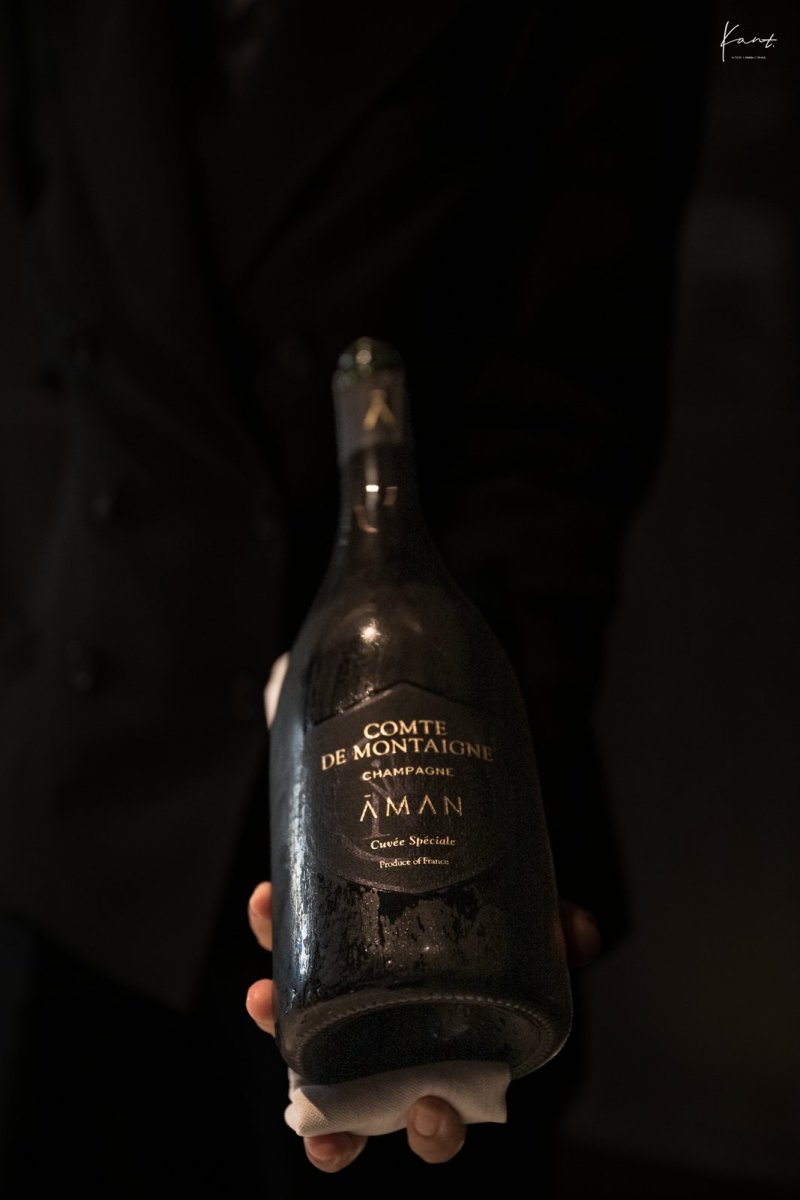 แชมเปญ Comte de Montaigne Aman Cuvee Speciale Brut ฉลากพิเศษของแบรนด์