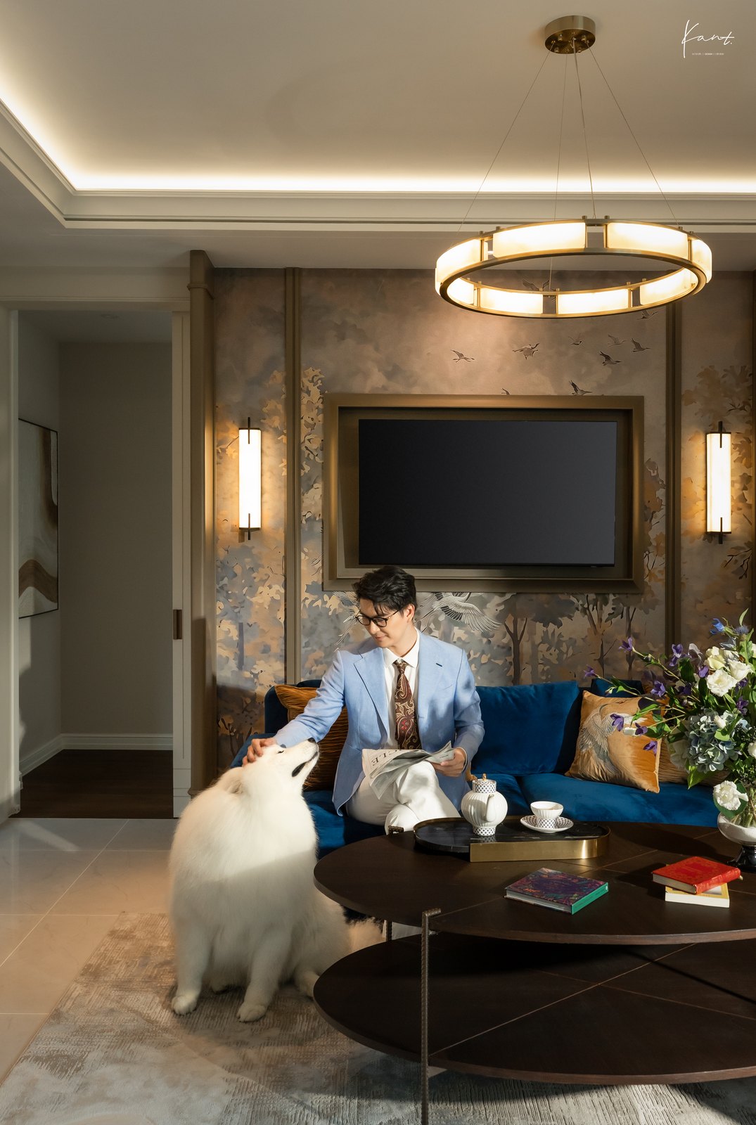 มุมนั่งเล่นผนัง Chinoiserie พร้อมโคมกลมทองเหลือง THE CITY รามอินทรา - วงแหวน 3