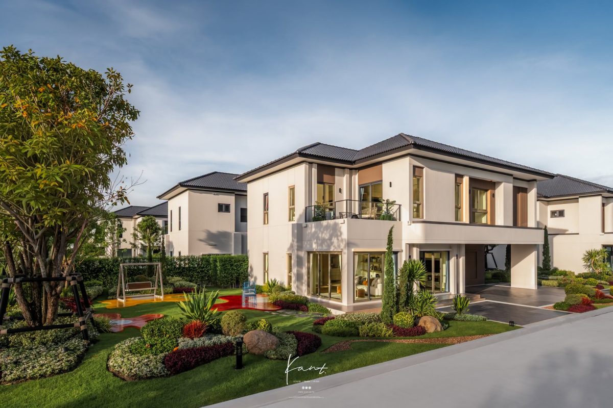 บ้านเดี่ยวสองชั้นกับสวนดอกไม้หน้าบ้าน CENTRO เพชรเกษม–บางบอน